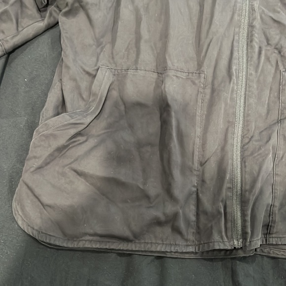 Lululemon Sendal Jacket size 8 New & black leggings, worn once Size 8 - Picture 3 of 13